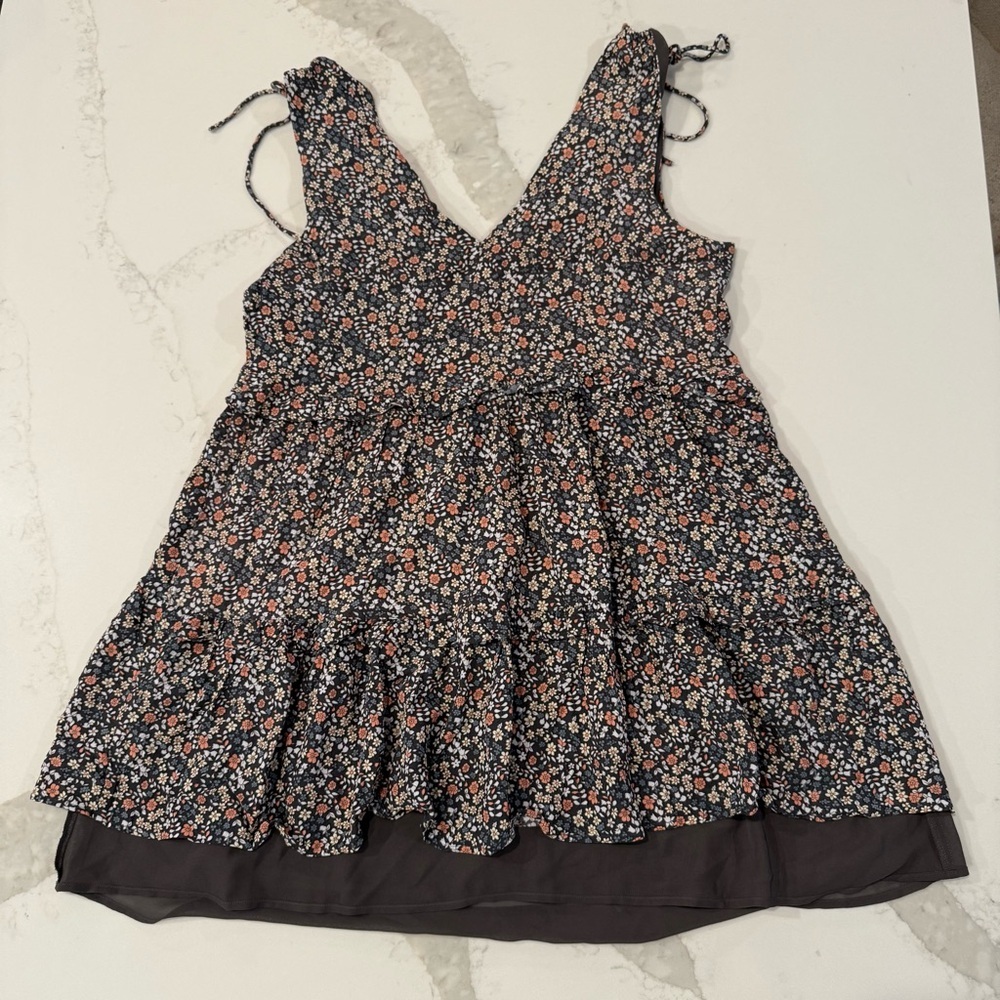 Rails Janelle Floral VNeck Tiered Mini Dress Womens Medium GrayMulti Relaxed Fit - Picture 13 of 14